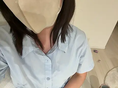Snapshot of hikiwarinatto_xoxo chatting on May 19, 2026, 11:05 am hikiwarinatto xoxo online show from May 19, 2026, 11:05 am