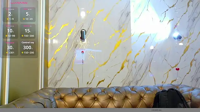 Olivia11  online show from February 17, 2026, 12:23 pm