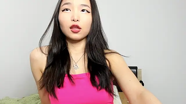 Soyun Mia online show from February 3, 2026, 1:38 pm