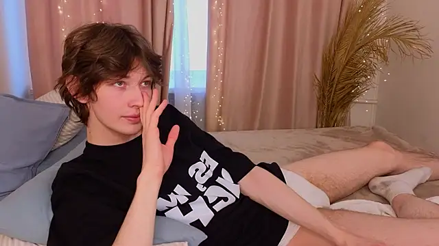  Den1s  online show from February 10, 2026, 12:53 pm