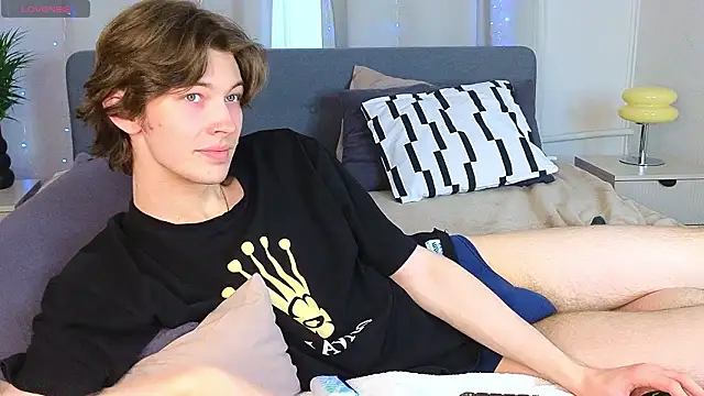  Den1s  online show from February 17, 2026, 12:34 pm