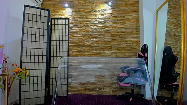 Jelly Bee online show from December 18, 2025, 8:15 pm