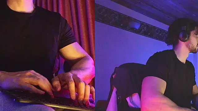 Snapshot of Axel-Cr0ss chatting on September 12, 2025, 2:00 am Axel-Cr0ss online show from September 12, 2025, 2:00 am