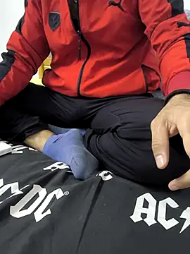 yazinyazin1 online show from November 11, 2025, 10:43 pm