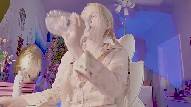 Talulaa online show from March 14, 2026, 12:39 am