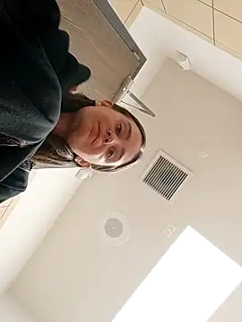 freakylittlebitch69 online show from September 22, 2025, 3:19 am