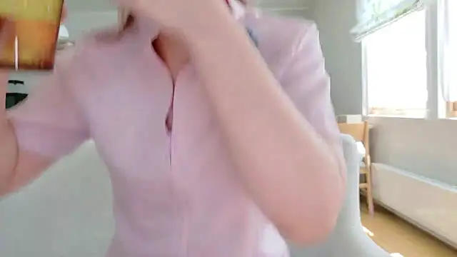 Snapshot of SUZU_1201 chatting on June 14, 2026, 1:14 am SUZU 1201 online show from June 14, 2026, 1:14 am