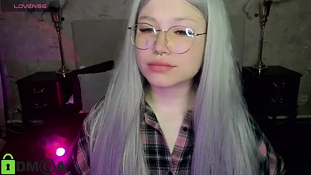 Snapshot of Diana_Dream chatting on October 2, 2025, 5:31 pm Diana Dream online show from October 2, 2025, 5:31 pm