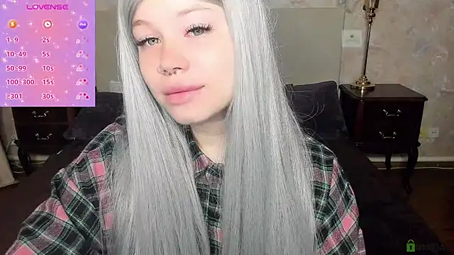 Snapshot of Diana_Dream chatting on October 12, 2025, 7:13 pm Diana Dream online show from October 12, 2025, 7:13 pm