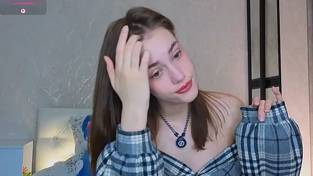 ttragedienne online show from February 9, 2026, 3:21 am