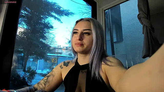 Ella Vee online show from February 25, 2026, 5:17 am