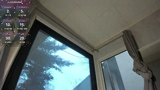 Ella Vee online show from March 2, 2026, 5:19 am