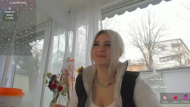 Ella Vee online show from March 26, 2026, 7:25 am