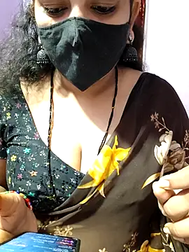 luci-queen online show from October 7, 2025, 3:36 am