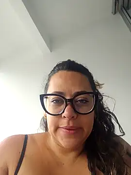 Nicoleefaith  online show from April 1, 2026, 12:39 pm