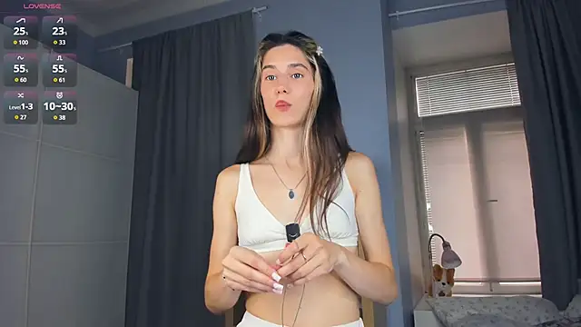 AntonettaTarring online show from October 9, 2025, 8:23 am