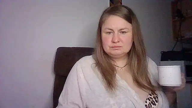 MartaXLove online show from October 6, 2025, 6:05 pm