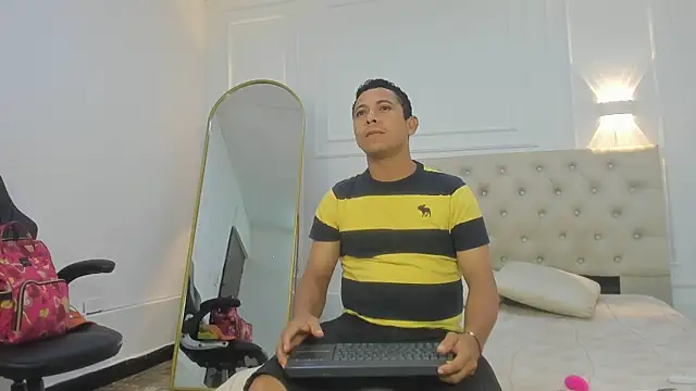 charlotte dante212 online show from February 9, 2026, 3:32 am