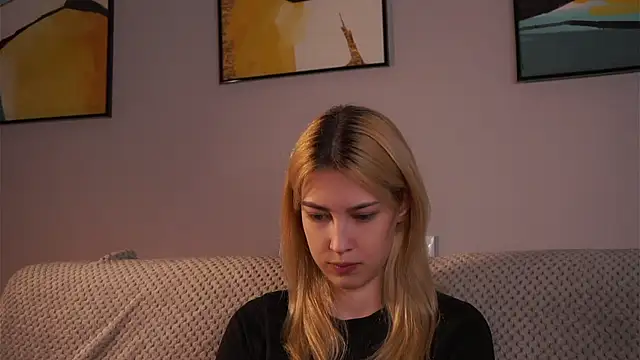 AngelicRice online show from April 3, 2026, 1:20 pm