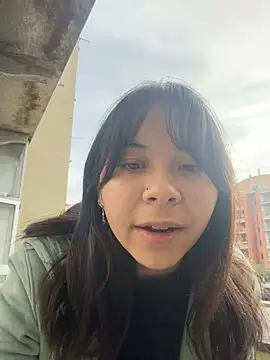 YumiLux online show from January 10, 2026, 3:03 pm