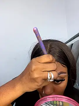 zaracollins01 online show from January 14, 2026, 8:47 pm