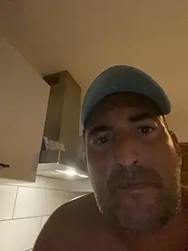 Sacrecoquine1613 online show from April 21, 2026, 3:07 pm