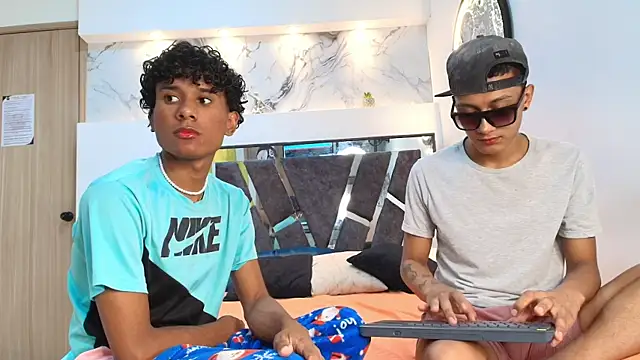 YOUNGS GUYS online show from September 12, 2025, 7:47 pm