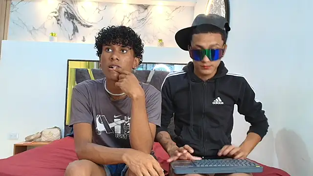 YOUNGS GUYS online show from September 24, 2025, 7:28 pm