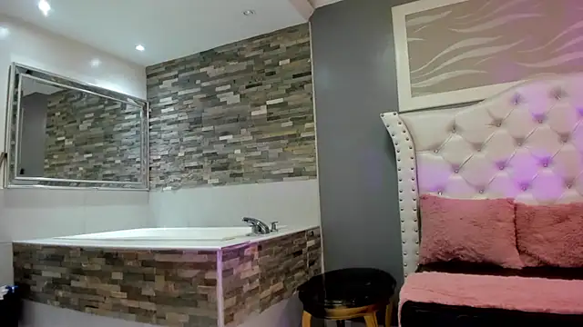  camila ortiz online show from October 1, 2025, 7:31 pm