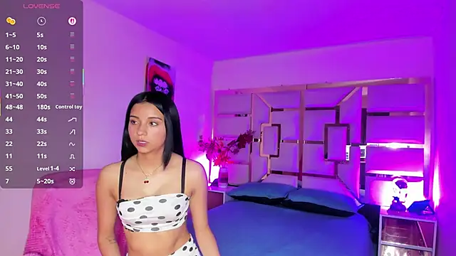 camila carter1 online show from September 11, 2025, 9:04 pm