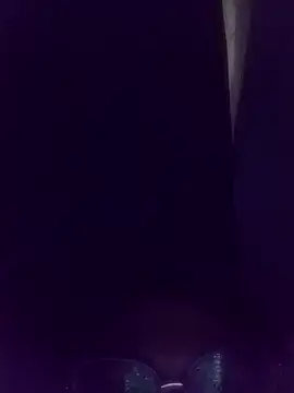 Dulce2415 online show from April 12, 2026, 2:27 am