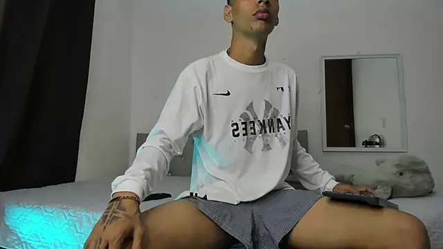 twinkDuohot online show from September 27, 2025, 1:32 am