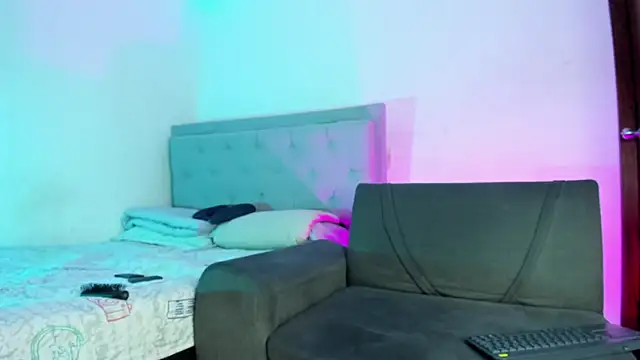 twinkDuohot online show from April 7, 2026, 10:20 pm