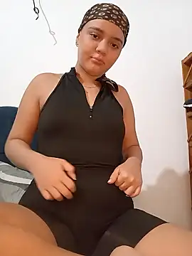 Snapshot of tony_and_katy chatting on January 7, 2026, 1:35 pm tony and katy online show from January 7, 2026, 1:35 pm