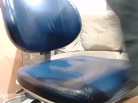 Snapshot of _not- chatting on September 25, 2025, 7:50 pm not- online show from September 25, 2025, 7:50 pm