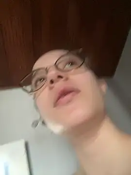 sukubo   online show from November 8, 2025, 9:13 pm