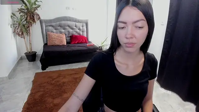 Snapshot of fox_valerie chatting on May 6, 2026, 4:56 pm fox valerie online show from May 6, 2026, 4:56 pm
