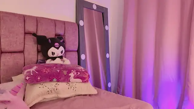 AteneaCox online show from March 13, 2026, 5:36 am