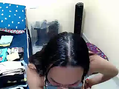 missblu online show from November 8, 2025, 4:12 am