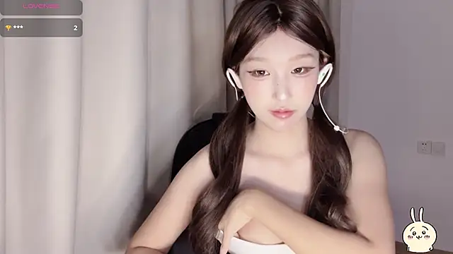 Snapshot of Winnie666- chatting on September 23, 2025, 4:32 pm Winnie666- online show from September 23, 2025, 4:32 pm