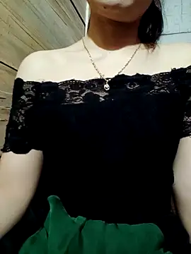 LucyyLy online show from September 20, 2025, 11:28 pm