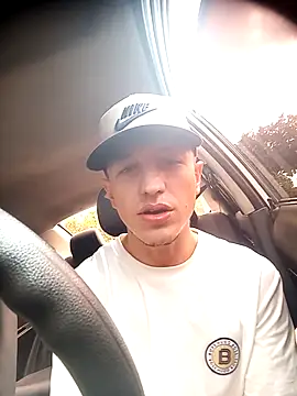 Snapshot of DebutingPathway chatting on November 9, 2025, 1:09 pm DebutingPathway online show from November 9, 2025, 1:09 pm