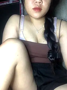 Snapshot of Linhmai_bb chatting on September 9, 2025, 4:06 pm Linhmai bb online show from September 9, 2025, 4:06 pm