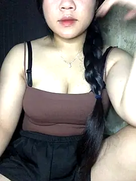 Snapshot of Linhmai_bb chatting on September 17, 2025, 3:46 pm Linhmai bb online show from September 17, 2025, 3:46 pm