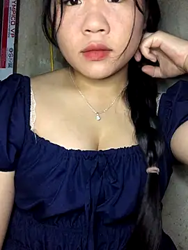 Snapshot of Linhmai_bb chatting on September 29, 2025, 3:28 pm Linhmai bb online show from September 29, 2025, 3:28 pm