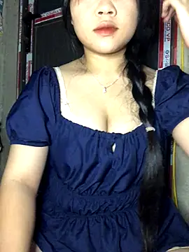 Snapshot of Linhmai_bb chatting on October 6, 2025, 3:20 pm Linhmai bb online show from October 6, 2025, 3:20 pm