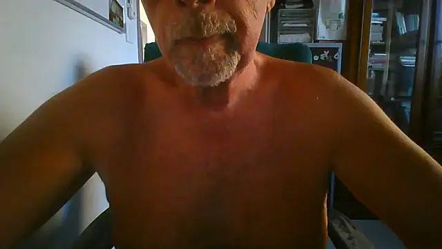 Snapshot of hpp66 chatting on June 28, 2026, 5:35 am hpp66 online show from June 28, 2026, 5:35 am