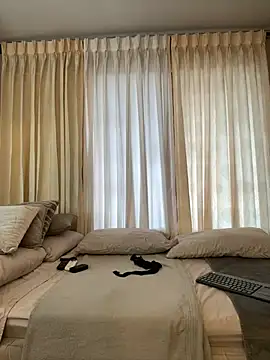 Tayler Kim online show from April 13, 2026, 6:35 pm