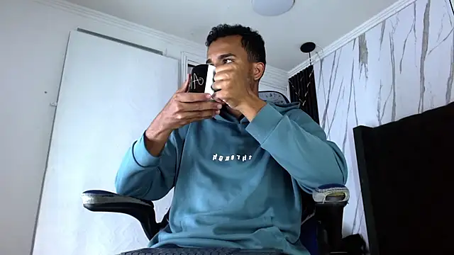 aston xvera online show from October 18, 2025, 3:31 am