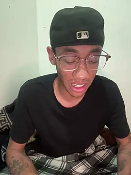 HookedIndocin online show from March 25, 2026, 6:41 am